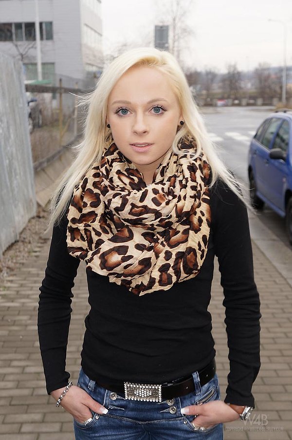 Оксана, 18 лет, 1 размер груди